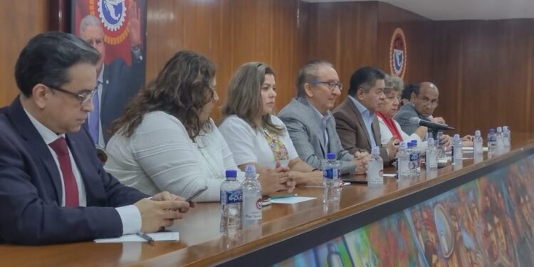 Los trabajadores del STIRTT exigen rendición de cuentas y renuncia de Ricardo Acedo Samaniego