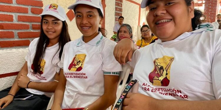 Arranca IEEA Oaxaca programa de «Alfabetización para el Bienestar» en Tuxtepec
