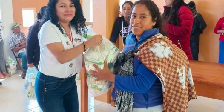 Lleva DIF Oaxaca más de 18 mil dotaciones alimentarias a comunidades con mayor pobreza del país