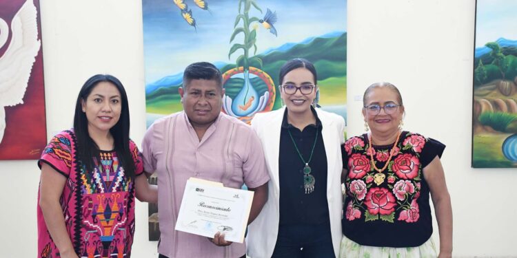 Congreso es sede de la exposición «Folklore y Biodiversidad»