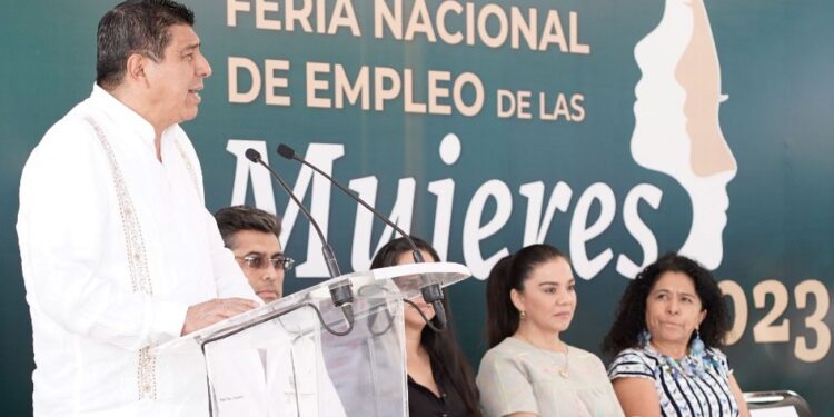 Con las mujeres todo, sin las mujeres nada: Gobernador Salomón Jara