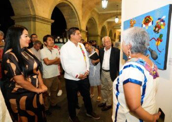 La grandeza de la Guelaguetza plasmada entre lienzos, texturas y colores