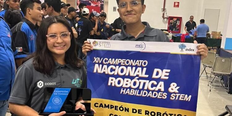 Obtienen estudiantes de la UTVCO primer lugar en robótica en campeonato nacional