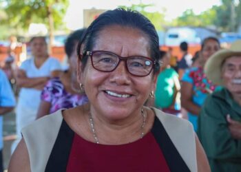 Avanza DIF Oaxaca con meta de lentes de vista cansada; van más de 3 mil en todo el estado