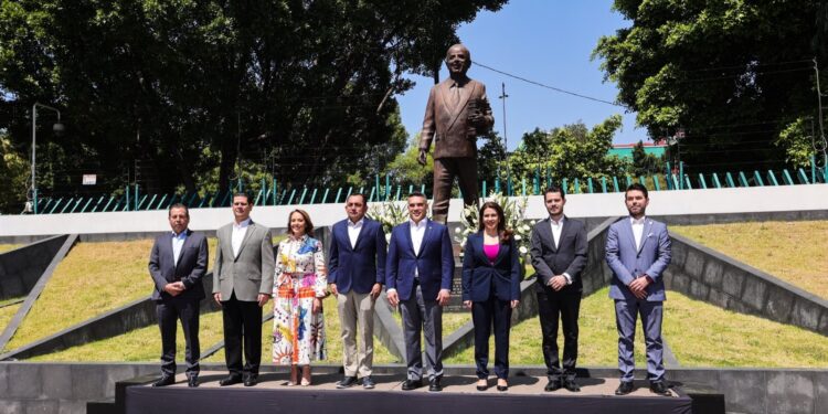 CONDICIONES QUE ENFRENTA NUESTRA DEMOCRACIA EXIGEN QUE TODOS SEAMOS DEFENSORES DE LA PATRIA: ALEJANDRO MORENO