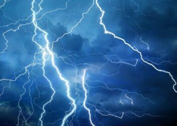 Emiten recomendaciones por posibilidad de tormentas eléctricas en Oaxaca