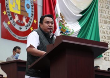 Llama diputado Horacio Sosa Villavicencio a autoridades municipales y agrarias de Oaxaca a trabajar en equipo contra incendios forestales