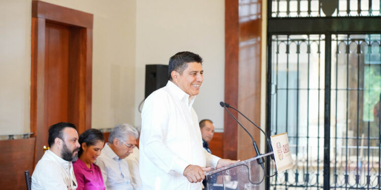 Gobierno de Oaxaca atiende y escucha a 231 autoridades municipales: Salomón Jara