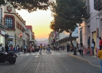 Con Operativo Vial de Semana Santa dan seguridad a viandantes en el Centro Histórico