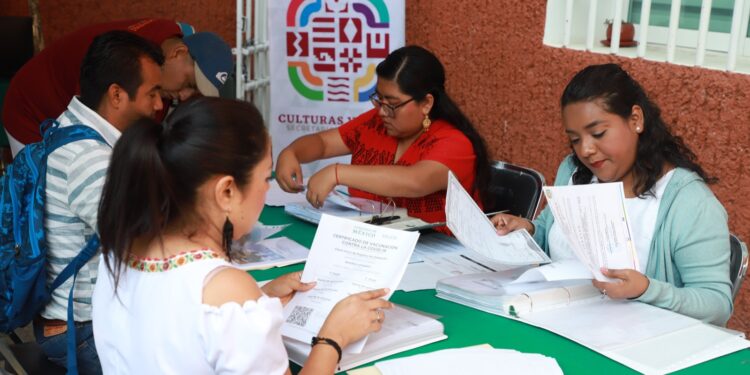 Recibe Seculta propuestas de delegaciones que buscan participaren la Guelaguetza 2023