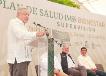 Refrendan Gobierno de Oaxaca y Federación compromiso para brindar un sistema de salud universal y gratuito a la población