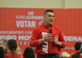 MAESTROS, LA GRAN FUERZA QUE CONSTRUYE EL FUTURO DE MÉXICO DESDE LAS AULAS: ALEJANDRO MORENO