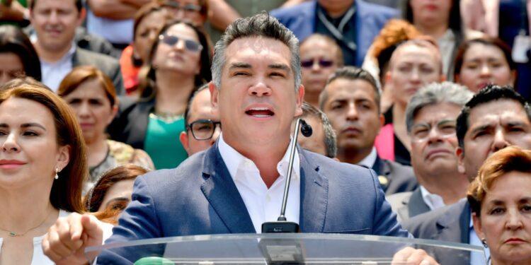 MOVIMIENTO CIUDADANO SE QUITÓ LA MÁSCARA; ES LACAYO DE MORENA, AFIRMA ALEJANDRO MORENO