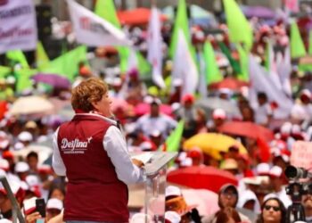 Delfina Gómez cierra campaña en Toluca con ausencia de «corcholatas»