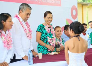 Promueven los derechos de la niñez y adolescencia entre la comunidad estudiantil de la Villa de Zaachila