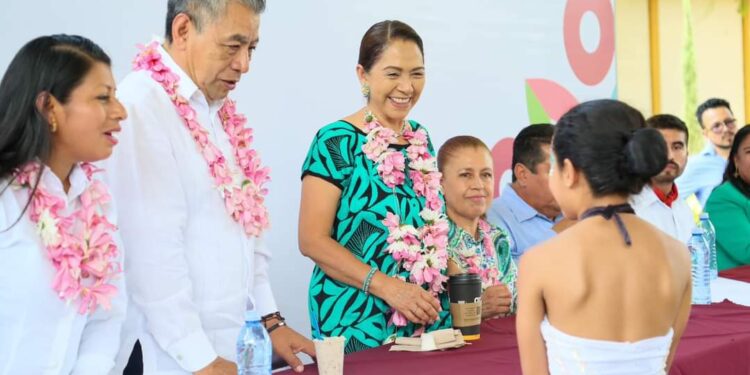 Promueven los derechos de la niñez y adolescencia entre la comunidad estudiantil de la Villa de Zaachila