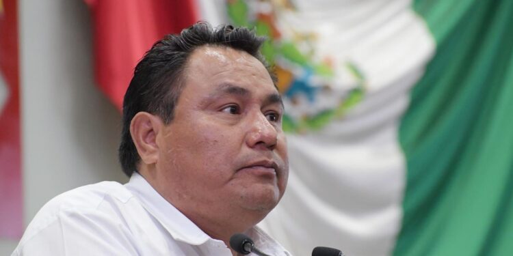 Por residuos fecales en agua para consumo humano solicita diputado a municipios de Oaxaca hacer estudios