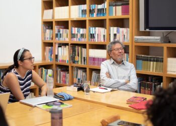 Capacitación constante, clave para la formación de escritores de ficción: Elmer Mendoza