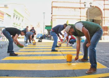 Con Tequio Bienestar embellecen el Centro Histórico, previo a la máxima fiesta oaxaqueña