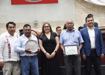 Congreso reconoce a comunidades de Oaxaca por su labor en defensa y cuidado del agua