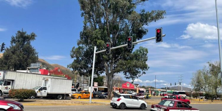 Avanza rehabilitación del Sistema de Semaforización en la Zona Metropolitana de Oaxaca