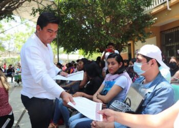 Inicia IEEPO con la recepción de documentos para contratación de egresados normalistas