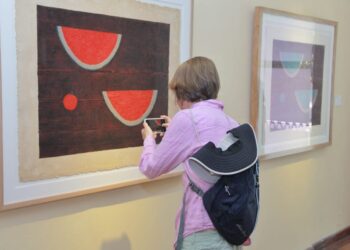 Inaugura Seculta la exposición “TAMAYO: Mixografías”