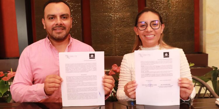 Estudiantes del CECyTEO se profesionalizarán en el servicio hotelero