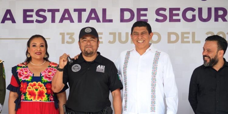 Entrega de vehículos a instituciones de seguridad y procuración de justicia, fortalece y dignifica labor policial: Rodríguez Alamilla