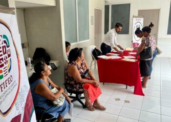 Otorgan créditos a micro, pequeñas y medianas empresas de San Juan Cotzocón