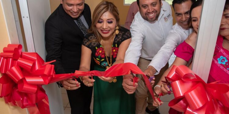 Con aula de medios se moderniza el Plantel 23 del Cobao de Miahuatlán