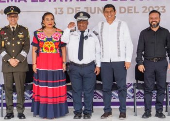 Entregan 212 vehículos para garantizar la seguridad a la ciudadanía oaxaqueña