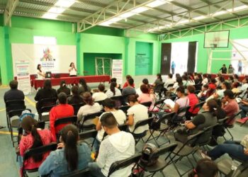 Orienta DIF Oaxaca a comités y población sobre nutrición adecuada y de calidad