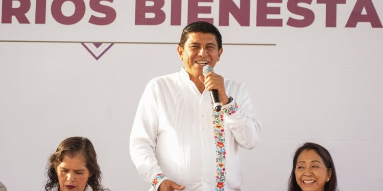 Presenta Gobierno del Estado acciones para cambiar el rostro de Magdalena Teitipac