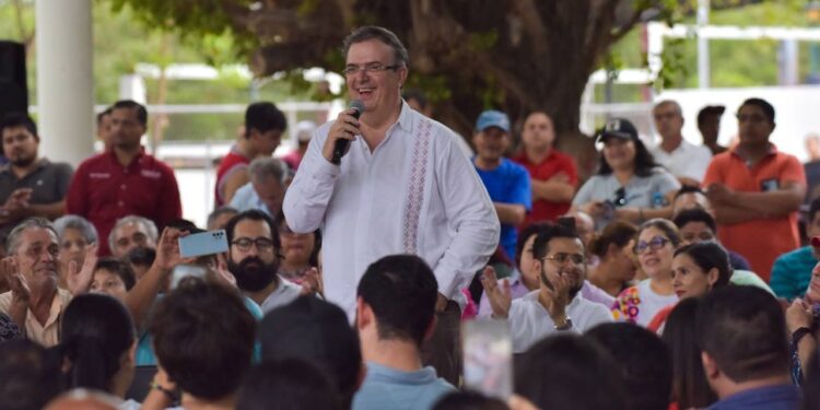 JÓVENES Y MARCELO EBRARD ACUERDAN PRÓXIMO CONGRESO NACIONAL