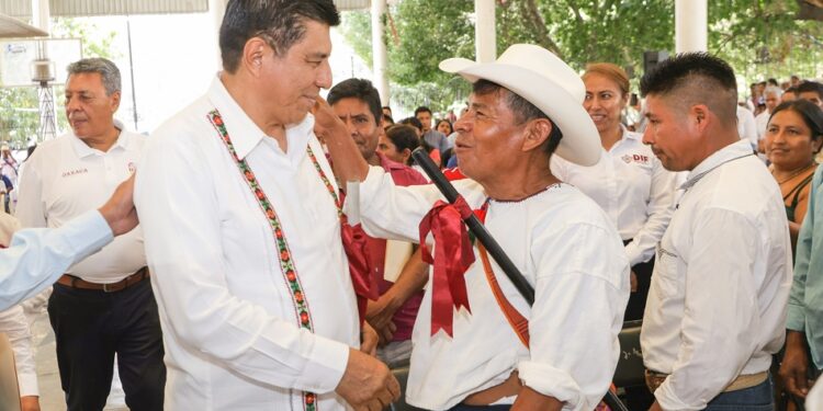 Beneficiará Gobierno de Oaxaca con más de 20 millones en Santiago Ixtayutla