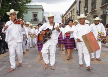 Inicia la histórica Guelaguetza 2023 con el  programa Expresiones Artísticas y Culturales