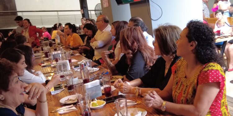 Mujeres, capacitadas para mover  consciencias y defender a México 