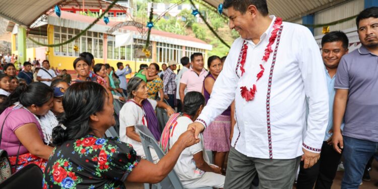 San Juan Petlapa contará con más y mejores espacios educativos