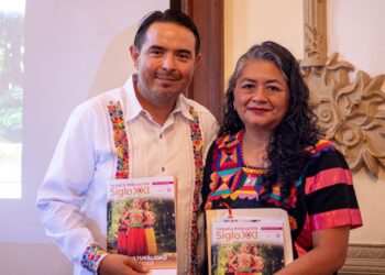 Presentan revista Oaxaca Población Siglo XXI con el tema Interculturalidad en Oaxaca