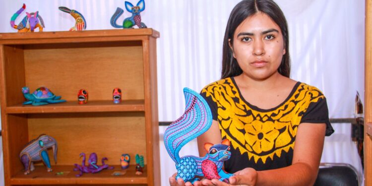 Música, danza y colorido se viven en la Expo Feria Artesanal de Alebrijes de San Antonio Arrazola 2023