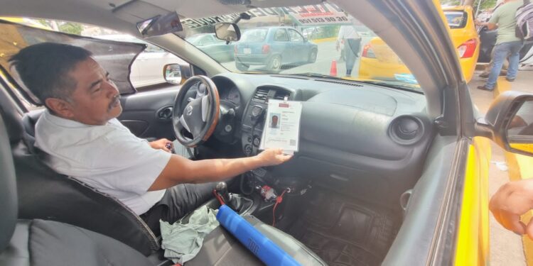 Realiza Semovi operativos para supervisar el servicio de taxis