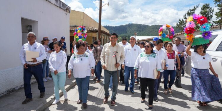 Gobiernos municipales ya no están abandonados: Salomón Jara Cruz