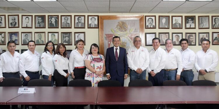 Congreso del Estado y CMIC-Oaxaca firman convenio de colaboración