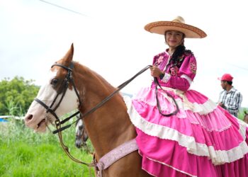 Más mil jinetes participan en la Sexta Cabalgata de la Guelaguetza 2023