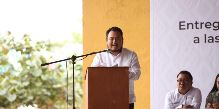 Se beneficiarán en Oaxaca a 20 mil estudiantes con lentes del programa Ver Bien para Aprender Mejor