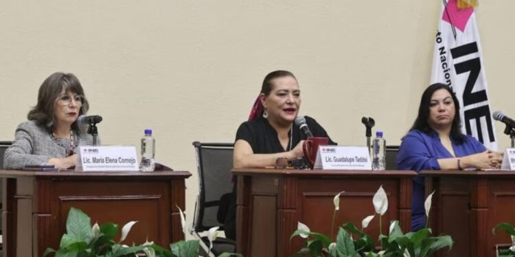 Istmo de Tehuantepec, ‘la solución’ ante ‘tapón’ de barcos en Canal de Panamá: AMLO