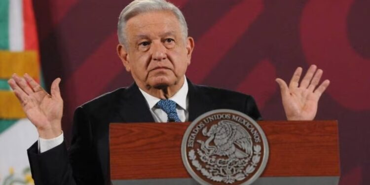 Istmo de Tehuantepec, ‘la solución’ ante ‘tapón’ de barcos en Canal de Panamá: AMLO
