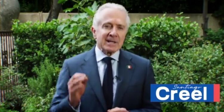 Santiago Creel se suma a Xóchitl Gálvez; desiste de ser el candidato del Frente Amplio