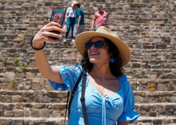Visitantes dejan derrama de 998 mdp en la ciudad de Oaxaca y municipios de Valles Centrales